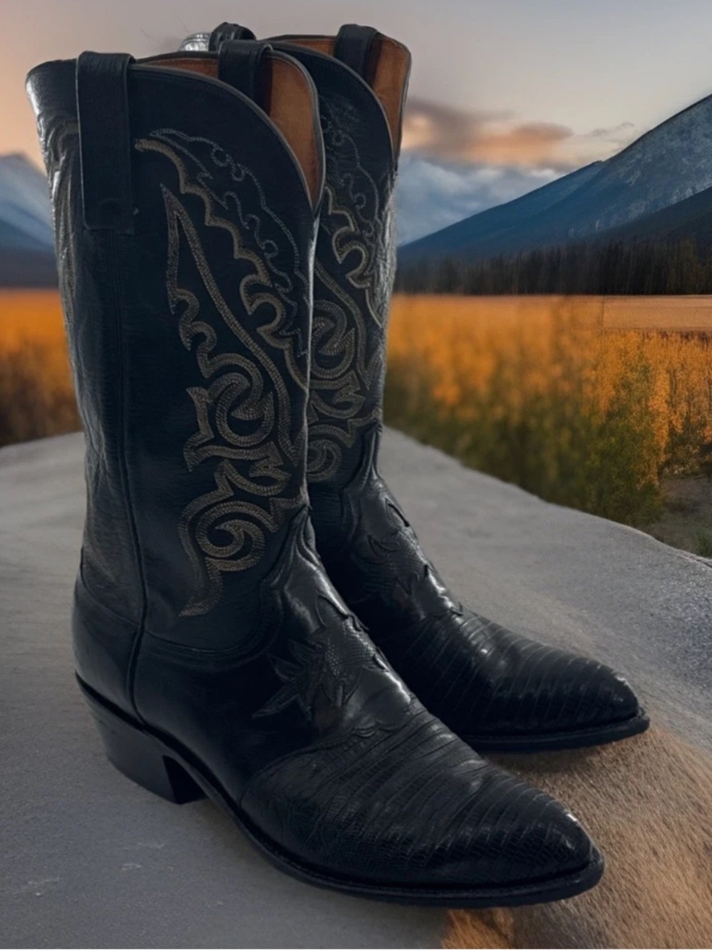 Lucchese 1883 Exotic Black Teju
Lizard Cowboy Boots N1006R - Mens
Size 9.5 D